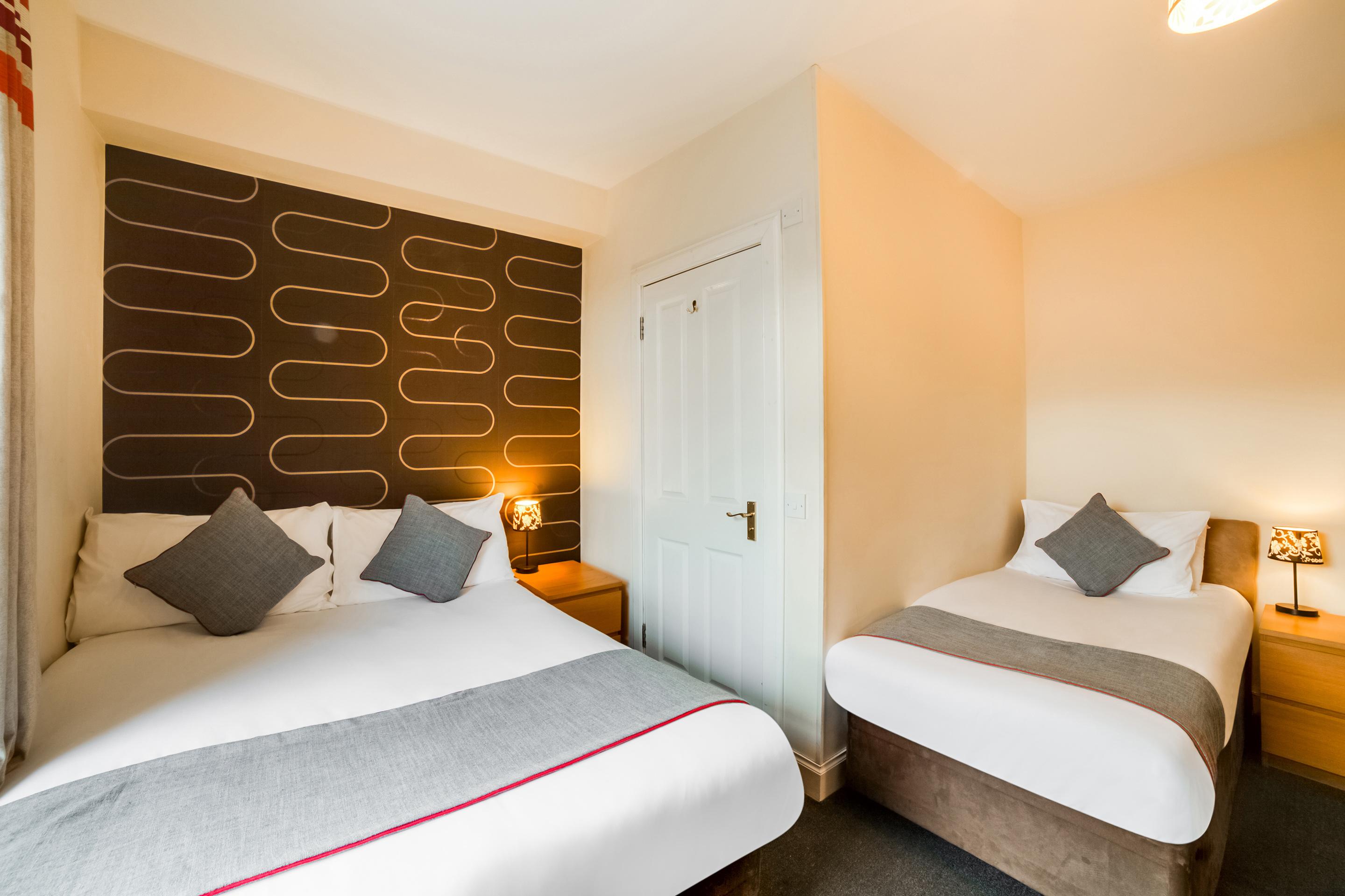 Oyo Braeriach Hotel, Highlands Scotland Newtonmore Bagian luar foto