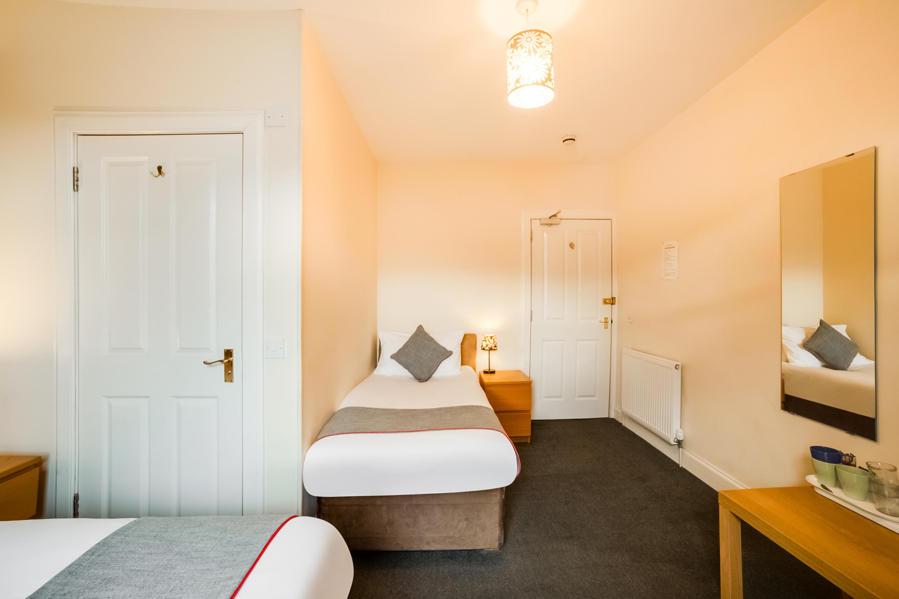 Oyo Braeriach Hotel, Highlands Scotland Newtonmore Bagian luar foto