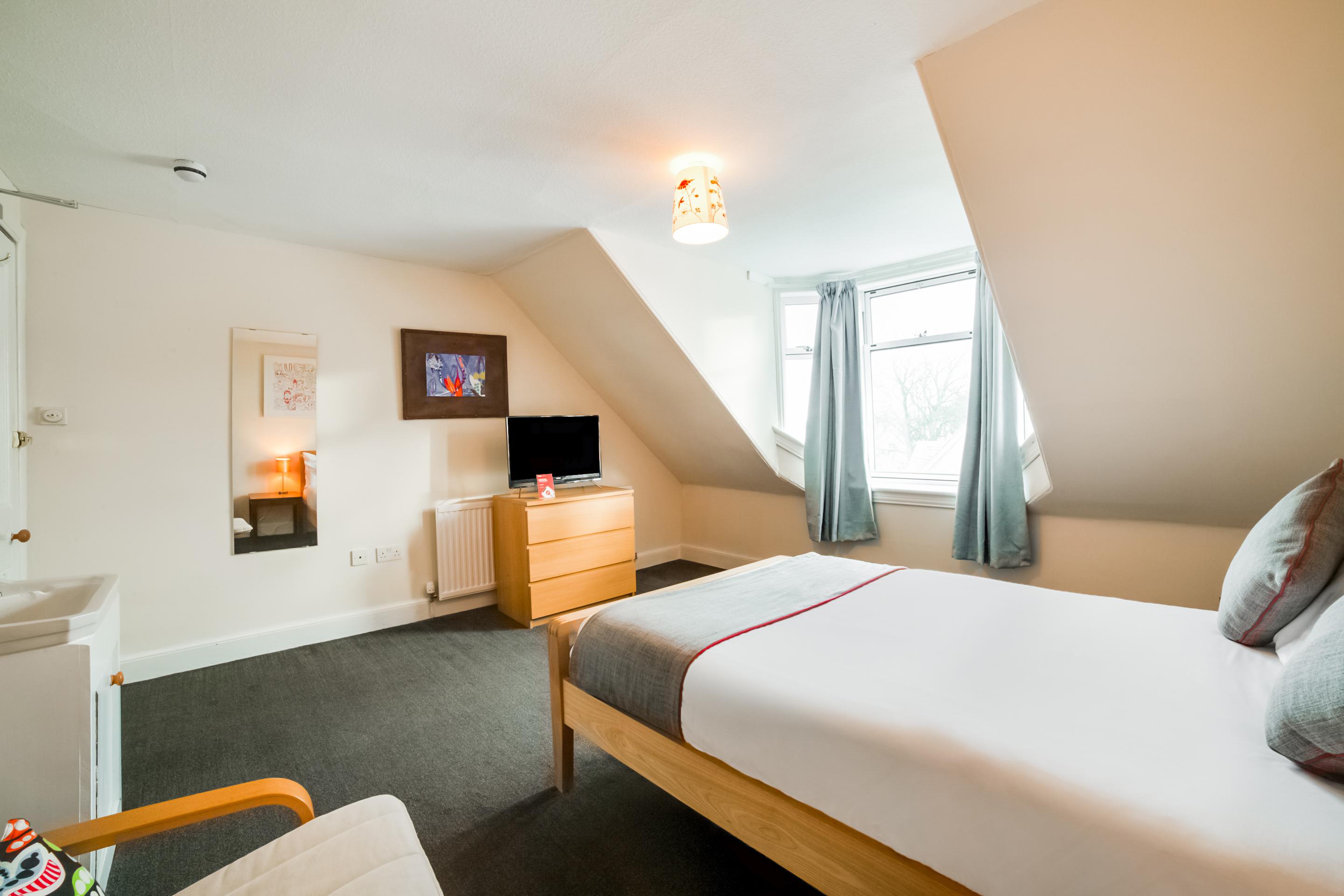 Oyo Braeriach Hotel, Highlands Scotland Newtonmore Bagian luar foto