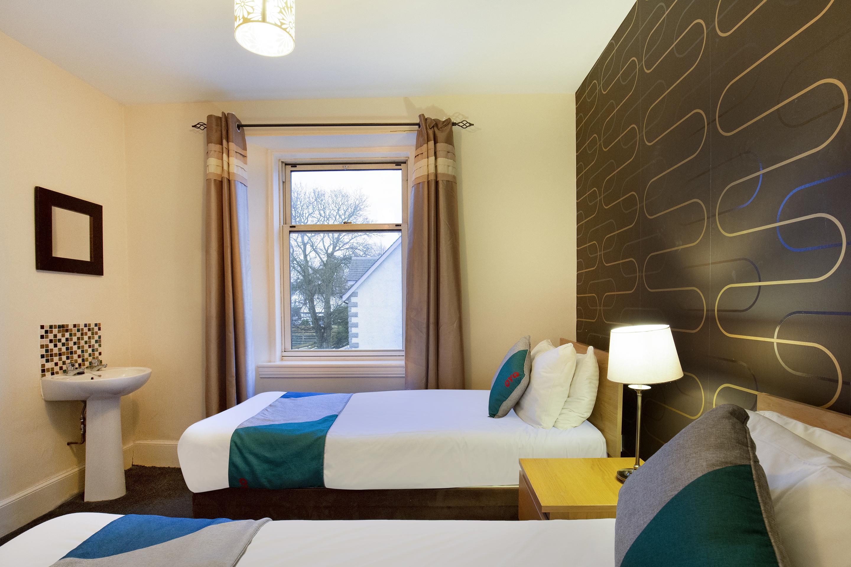 Oyo Braeriach Hotel, Highlands Scotland Newtonmore Bagian luar foto