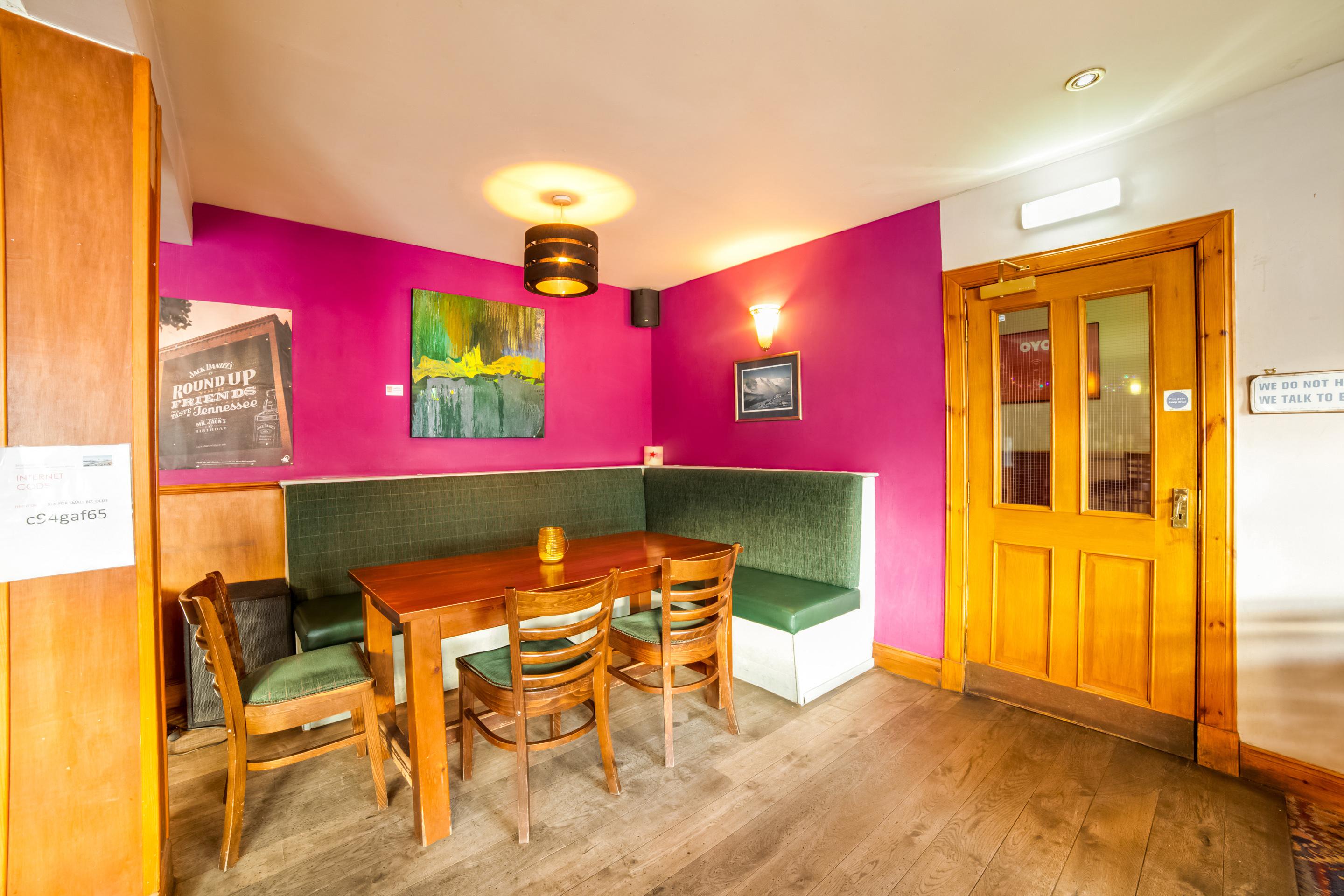 Oyo Braeriach Hotel, Highlands Scotland Newtonmore Bagian luar foto